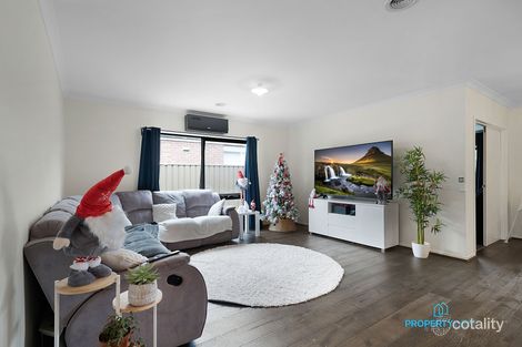 Property photo of 19 Marble Drive Cobblebank VIC 3338