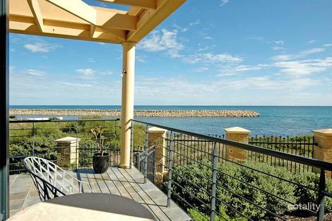 Property photo of 42 Clarecastle Retreat Mindarie WA 6030