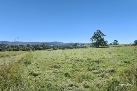 Property photo of 2 McCulloch Road Armstrong Creek QLD 4520