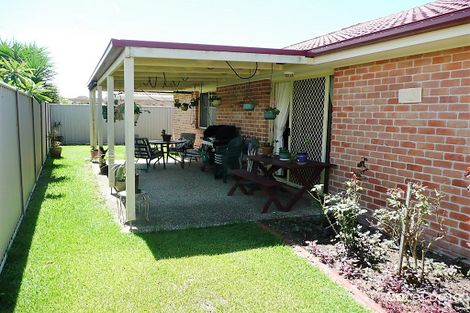 Property photo of 2/9 Seabreeze Boulevard Pottsville NSW 2489