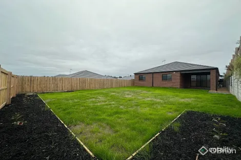 Property photo of 12 Silvertop Street Lucknow VIC 3875