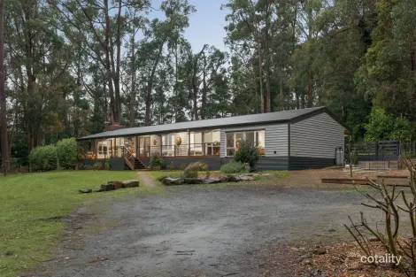 Property photo of 10 Stone Road South Gembrook VIC 3783
