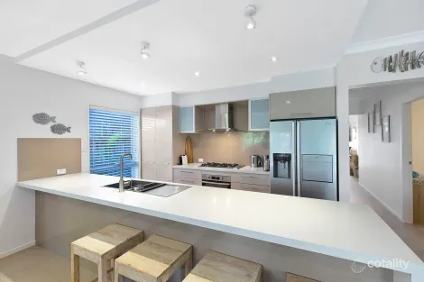 Property photo of 42 Bay Road Blue Bay NSW 2261