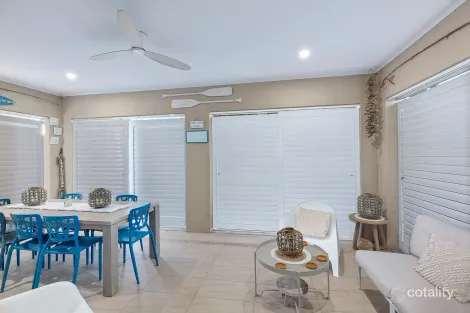 Property photo of 42 Bay Road Blue Bay NSW 2261