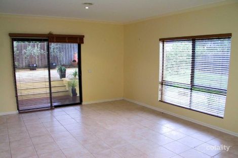 Property photo of 8 Overton Close Rowville VIC 3178