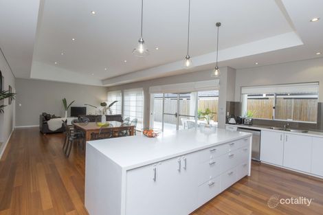 8 Hamelin Dr, Lake Coogee, WA 6166