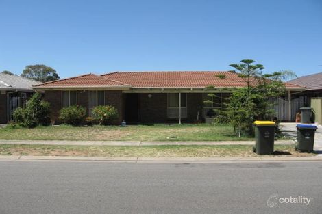 18 Torrens Cres, Pennington, SA 5013