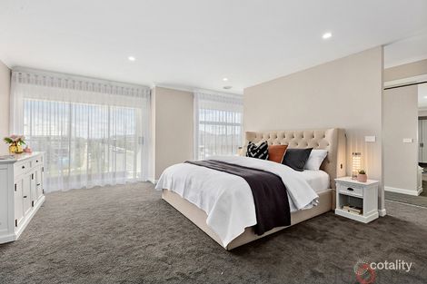 Property photo of 128 The Parade Wollert VIC 3750