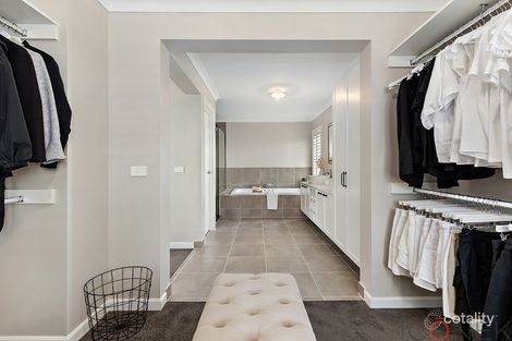 Property photo of 128 The Parade Wollert VIC 3750
