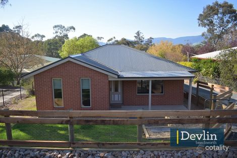 28 Isaacs Ave, Yackandandah, VIC 3749