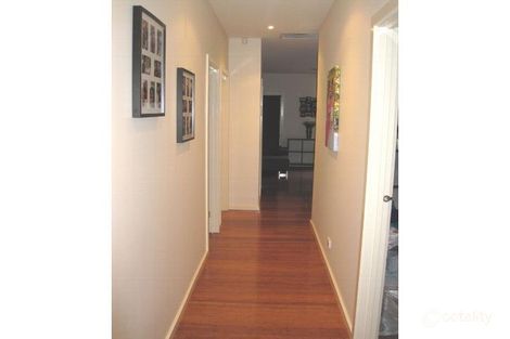 Property photo of 3/63 Lane Crescent Reservoir VIC 3073