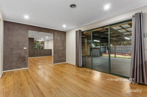 Property photo of 11 Cornwell Crescent Cranbourne East VIC 3977