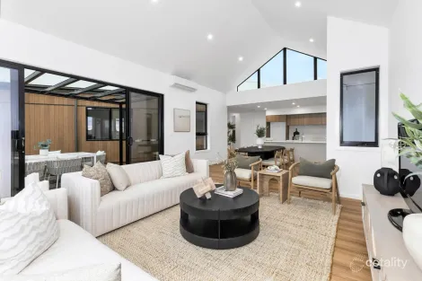 11 Wyn Gilmour Ct, Strathnairn, ACT 2615