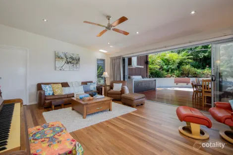 Property photo of 54 Highfields Parade Highfields NSW 2289