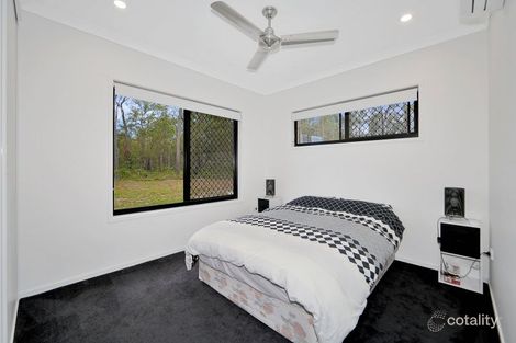 Property photo of 33 Hannah Court Moore Park Beach QLD 4670