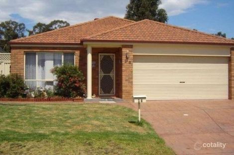 Property photo of 26 Wallcliffe Court Wattle Grove NSW 2173