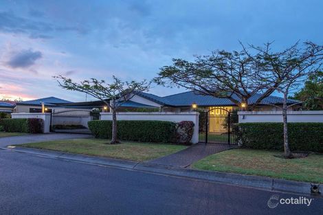 Property photo of 8 Selkirk Avenue Benowa QLD 4217