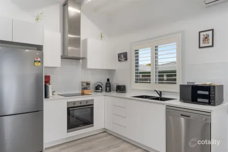 Property photo of 10 Pyrus Place Bowral NSW 2576