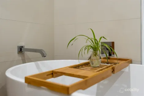 Property photo of 10 Pyrus Place Bowral NSW 2576