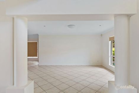 Property photo of 8 Campden Court Brookfield QLD 4069