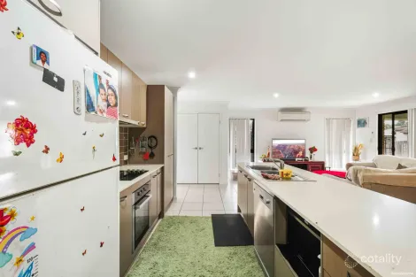 Property photo of 13 Zac Court Urraween QLD 4655