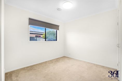 Property photo of 12 Redcliffe Parade Tarneit VIC 3029