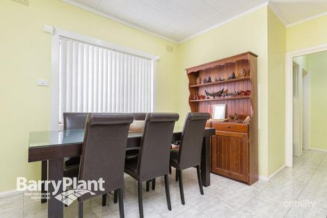 Property photo of 16 Festival Crescent Keysborough VIC 3173