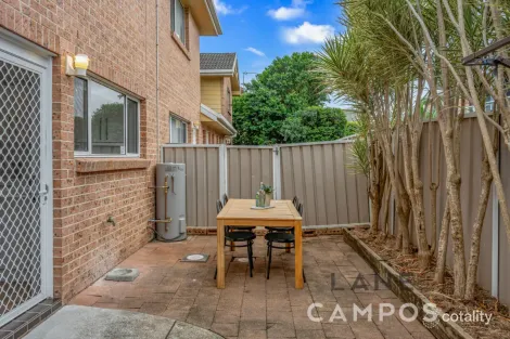Property photo of 2/65 Selwyn Street Merewether NSW 2291
