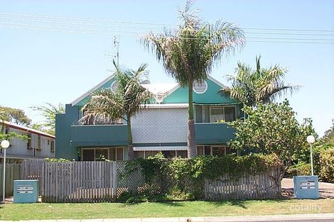 54 Hibiscus St, Urangan, QLD 4655