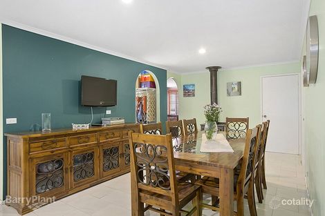 Property photo of 6 Sturrock Court Berwick VIC 3806