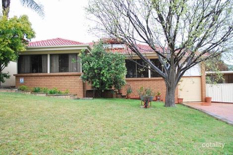 2 Trent Pl, Ambarvale, NSW 2560