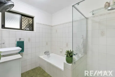 Property photo of 23 Jensen Drive Urraween QLD 4655