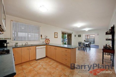 Property photo of 25 May Gibbs Circle Point Cook VIC 3030