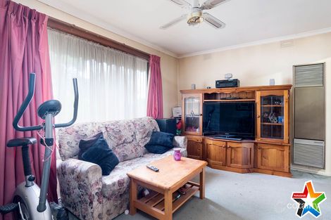 Property photo of 15 Shakespeare Avenue Mooroolbark VIC 3138