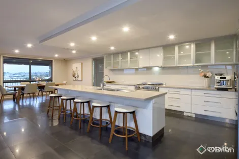 Property photo of 7 Sloane Square Drouin VIC 3818