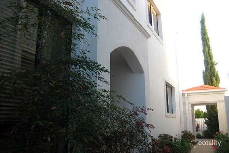 Property photo of 1/8 Blue Ridge Crescent Varsity Lakes QLD 4227