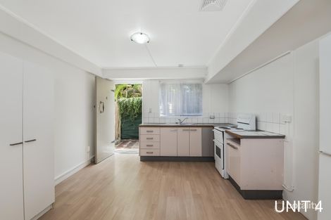 4a/56 Longfellow St, Norman Park, QLD 4170