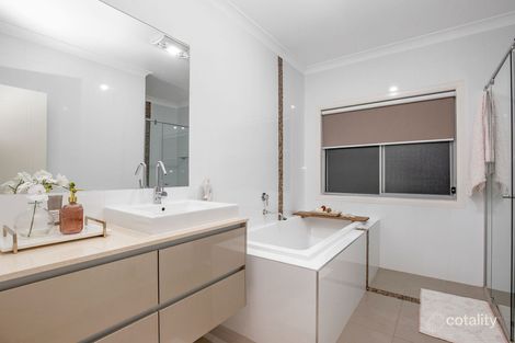 Property photo of 16 Pacha Close Coomera QLD 4209