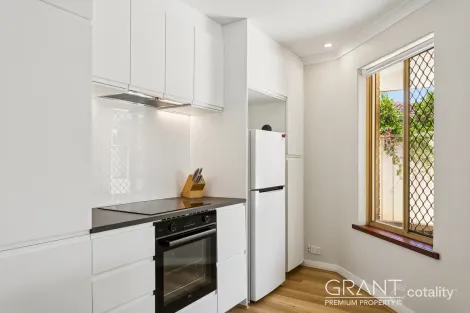 Property photo of 2/45 Ullapool Road Mount Pleasant WA 6153