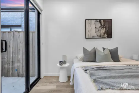 Property photo of 35 Butterfly Crescent Mickleham VIC 3064