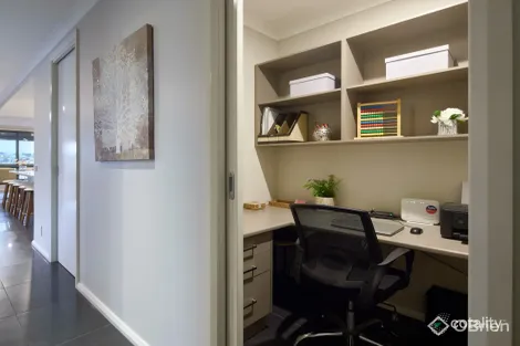 Property photo of 7 Sloane Square Drouin VIC 3818