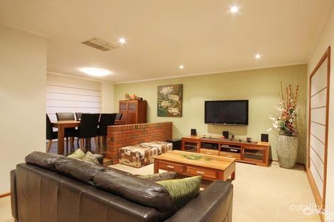 25 Monaro Rd, Aberfoyle Park, SA 5159