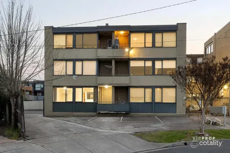 10/7 Pengelly Ct, Sunshine, VIC 3020