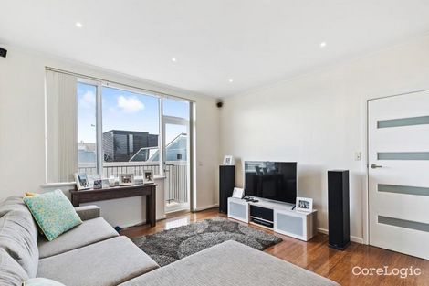 Property photo of 6/31 Beach Avenue Elwood VIC 3184