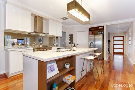 Property photo of 1 Fentonhill Parade Sunbury VIC 3429