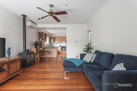Property photo of 2/26 Faversham Road Canterbury VIC 3126
