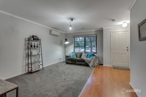 Property photo of 1 Ironbark Circuit Pakenham VIC 3810