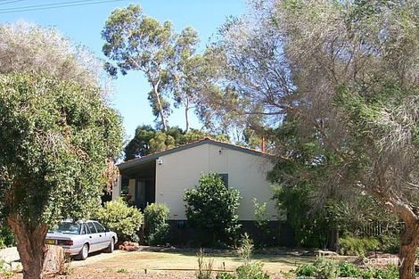 27 Tuart Rd, Lesmurdie, WA 6076
