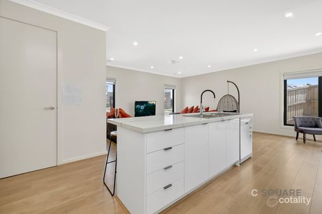 Property photo of 46 Lemongrass Drive Mickleham VIC 3064