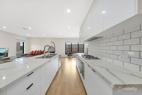 Property photo of 46 Lemongrass Drive Mickleham VIC 3064